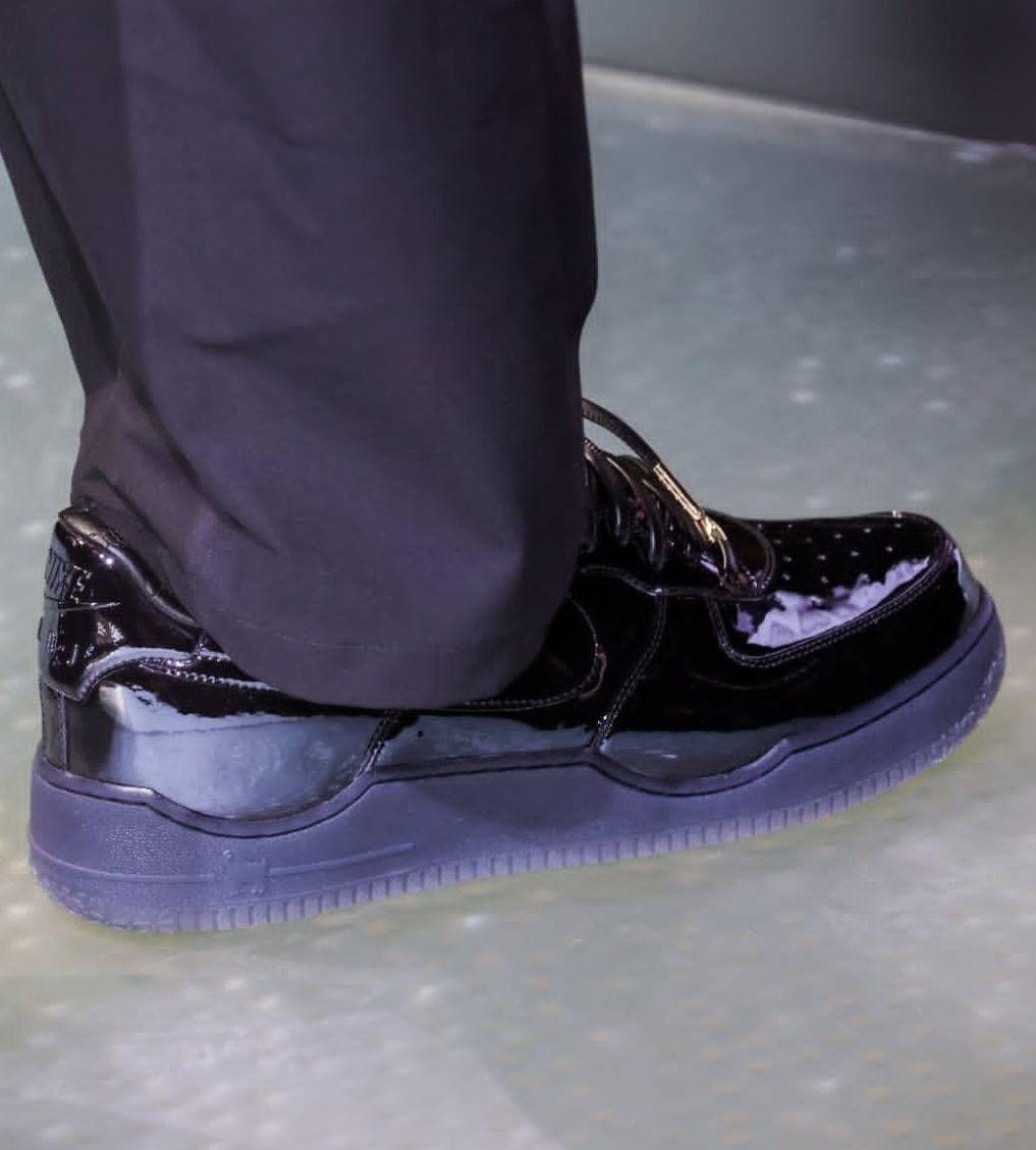 詹姆斯中国行上脚反光紫AF1!LeBron x Nike联名款曝光